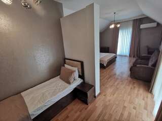 Отель Soprano Hotel Баку Номер Делюкс (для 2 взрослых и 1 ребенка)-4